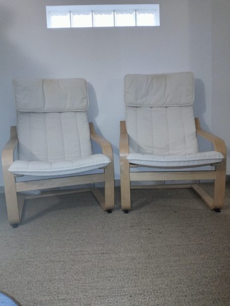 Fauteuils POANG avec repose pieds