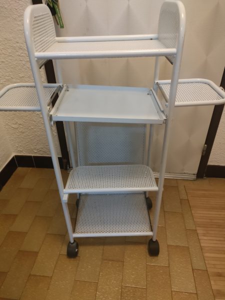 Chariot à roulettes blanc en métal – Rangement pratique bien-être