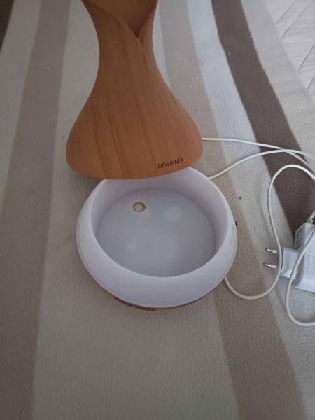Diffuseur d’huiles essentielles effet bois – design zen – très bon état
