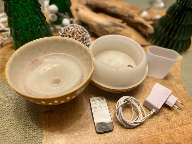 Diffuseur d’huiles essentielles effet bois – LED multicolore + télécommande