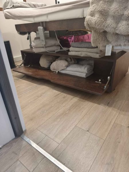 Table de massage électrique pro 4 moteurs + guéridon – Excellent état – 1200€