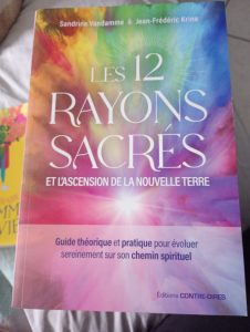 Les 12 rayons sacres