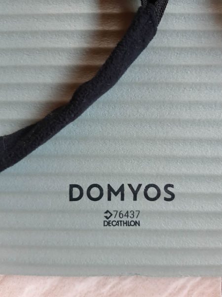 Lot complet yoga : tapis, briques, coussin de méditation, genouillères et accessoires