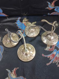 Tingshas / Cymbales tibétaines sacrées 7 cm – Méditation & relaxation