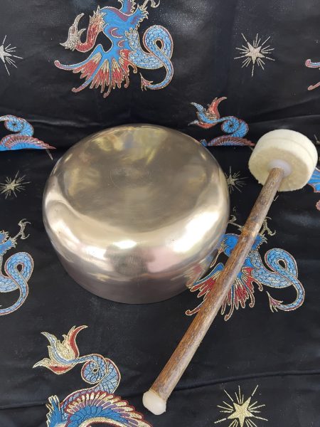 Bol tibétain martelé artisanalement 20 cm – Méditation & relaxation