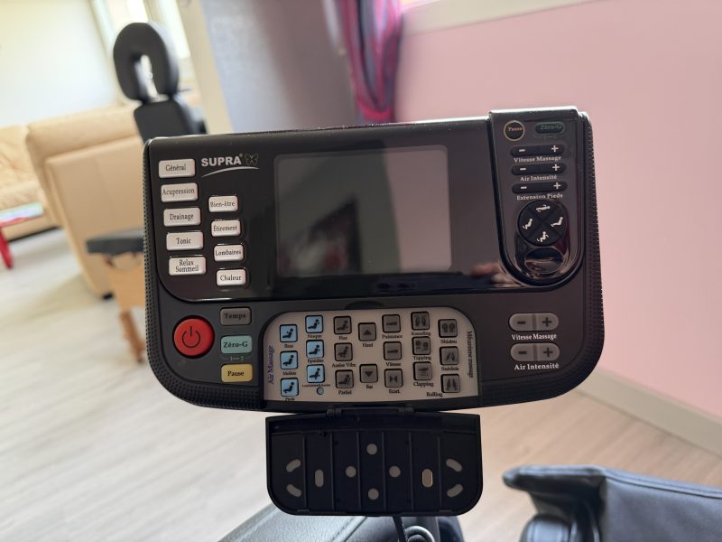 Vends Fauteuil de massage haut de gamme SUPRA MEDIFORM V4 .