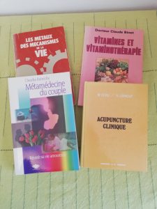 Acupuncture clinique Médecine, le grand tournant vers la médecine quantique Les Métaux, des mécanismes de la vie Métamédecine du couple Vitamines et vitaminothérapie