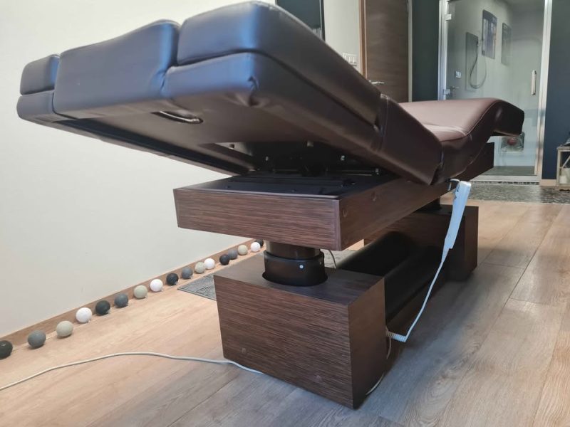 Table de massage électrique chauffante professionnelle – 4 moteurs – Très bon état