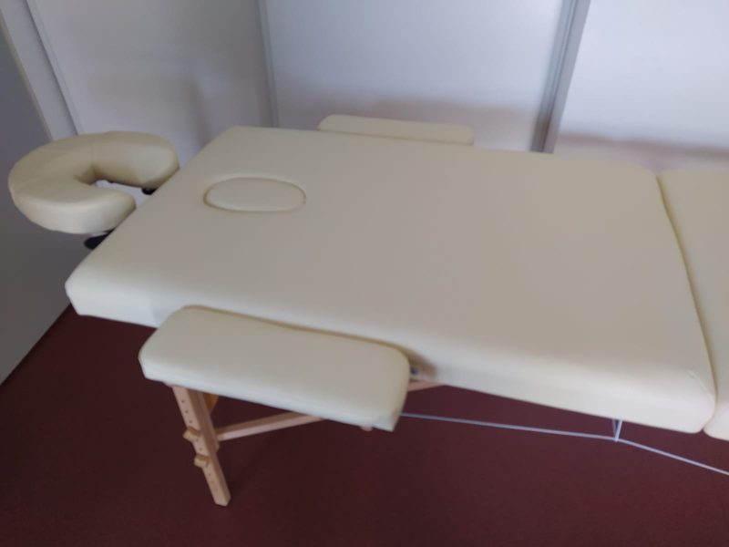 Table de massage pliante TecTake beige comme neuve + accessoires
