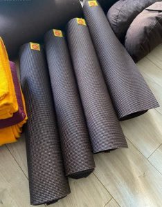 Lot complet matériel de yoga & méditation – Équipez votre salle