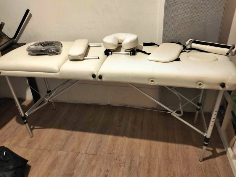 Table de massage pliante complète – Très peu utilisée