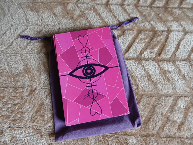 Cartes Oracles / Tarot / Domino / Pendule