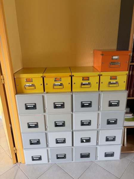 16 Casiers à dossiers