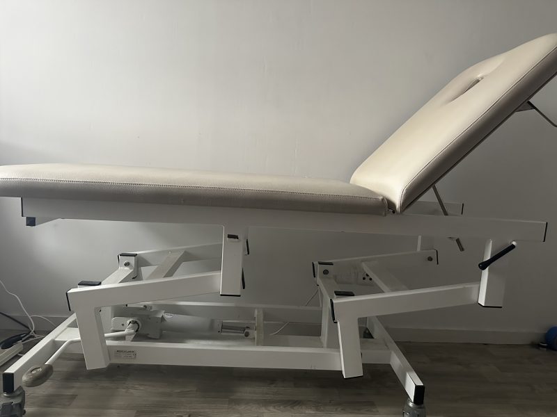 Table de massage / table d’examen de marque Médicalantique
