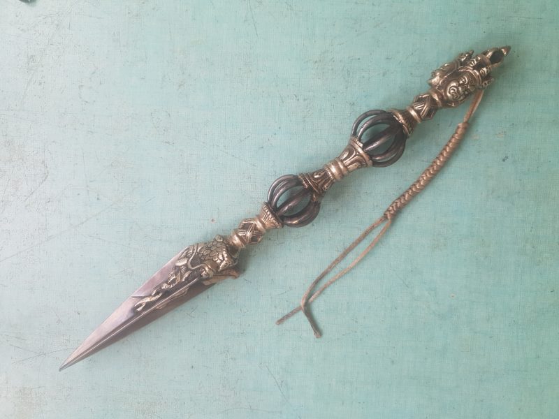 Phurba, instrument rituel du bouddhisme tibétain