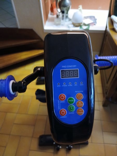 Vélo d'appartement électrique