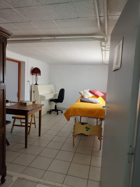 Loue 2 salles de consultation : 12h/20h sur 5 jours/semaine