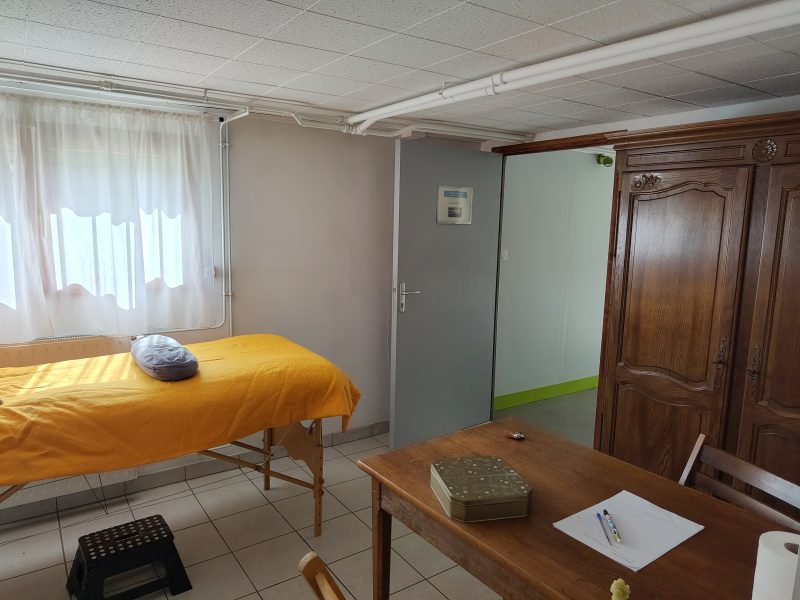 Loue 2 salles de consultation : 12h/20h sur 5 jours/semaine